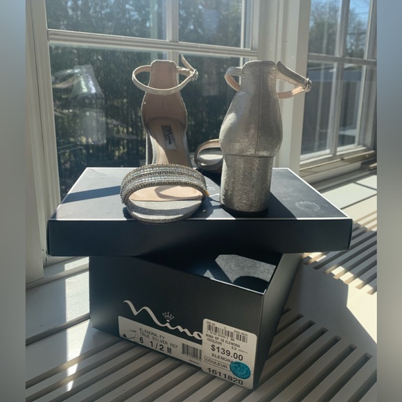 Nina West Silver Heels W7.5 - Picture 3 of 5